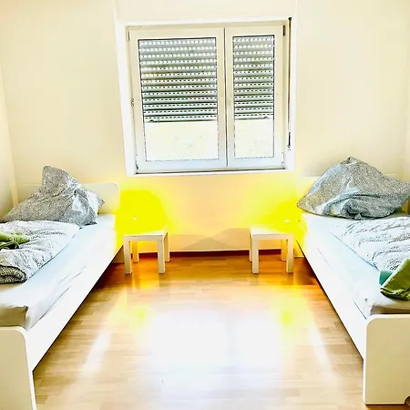 Apartamento Mit Balkon Fuer 4 Personen, Messe, Airport Núremberg