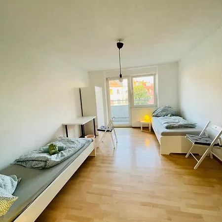 Mit Balkon Fuer 4 Personen, Messe, Airport Nürnberg